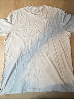 UNTUCKit Short Sleeve Crew Neck T-Shirt in White
